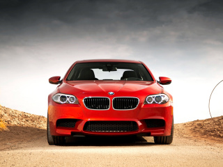 BMW M5 screenshot #1 320x240