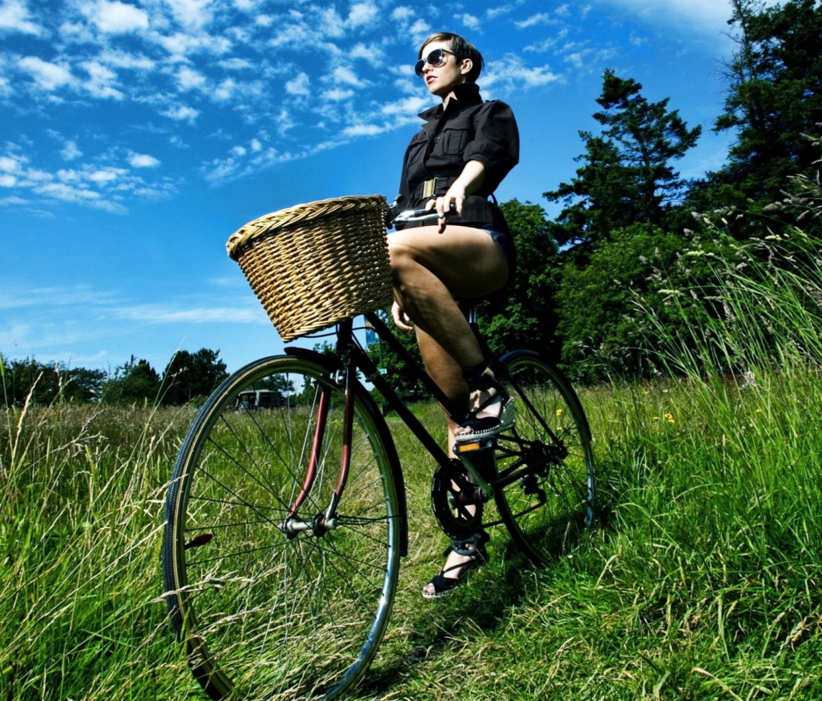 Das Bicycle Ride Wallpaper 1200x1024