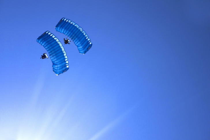 Обои Extreme glider low pass