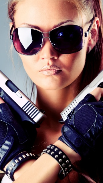 Sfondi Girl with Pistols 360x640