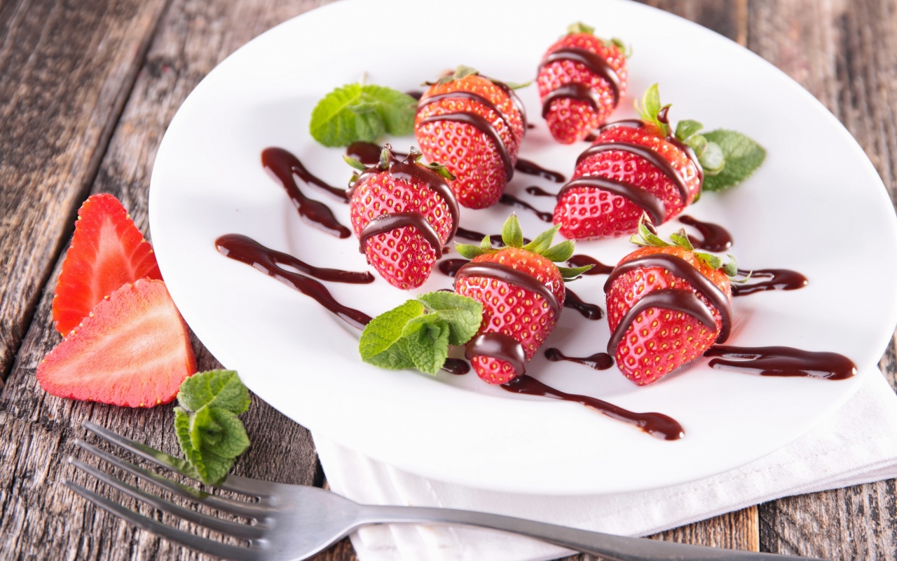 Strawberry dessert wallpaper 1280x800