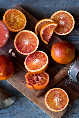 Grapefruit and Juice wallpaper 320x480