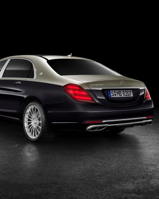 Mercedes Maybach S560 2018 - Obrázkek zdarma pro Nokia Asha 306