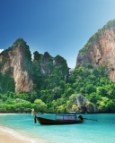 Fondo de pantalla Boat And Rocks In Thailand 128x160