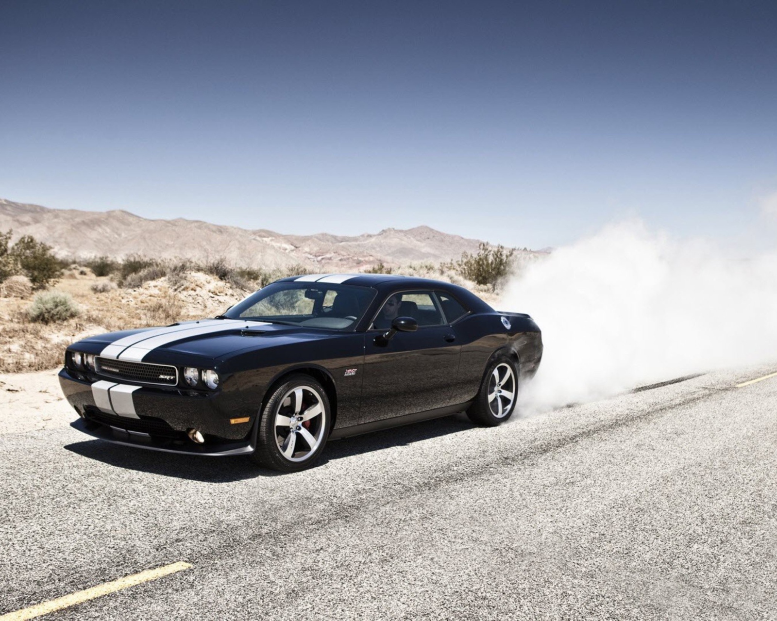 Screenshot №1 pro téma Dodge Challenger Srt8 1600x1280