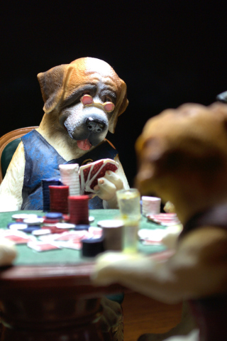 Fondo de pantalla Dogs Playing Poker 320x480