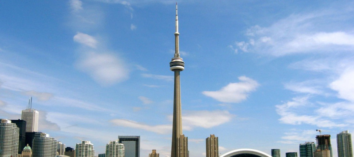 CN Tower in Toronto, Ontario, Canada screenshot #1 720x320