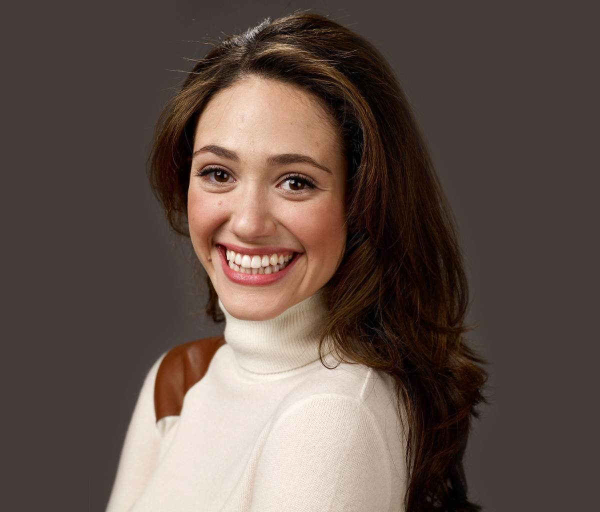 Screenshot №1 pro téma Emmy Rossum Smiling 1200x1024