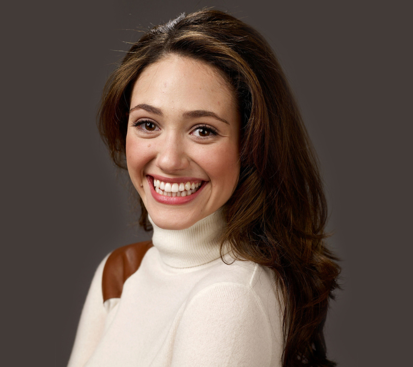 Emmy Rossum Smiling wallpaper 1440x1280