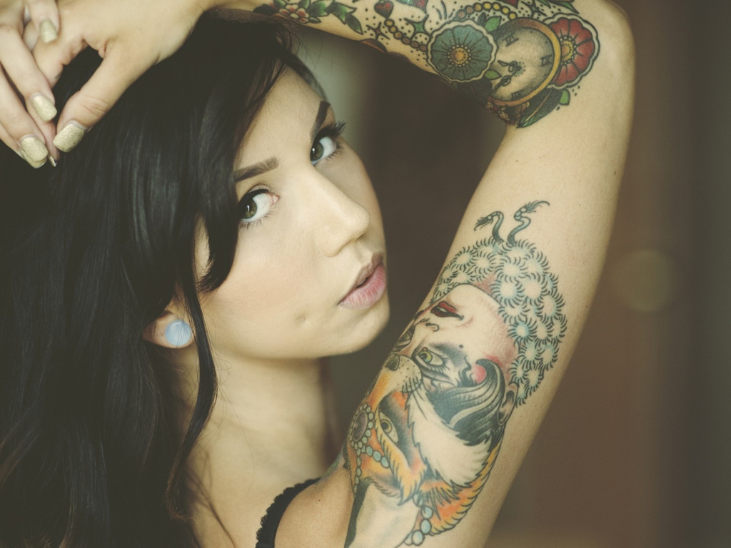 Sfondi Tattooed Girl 1024x768