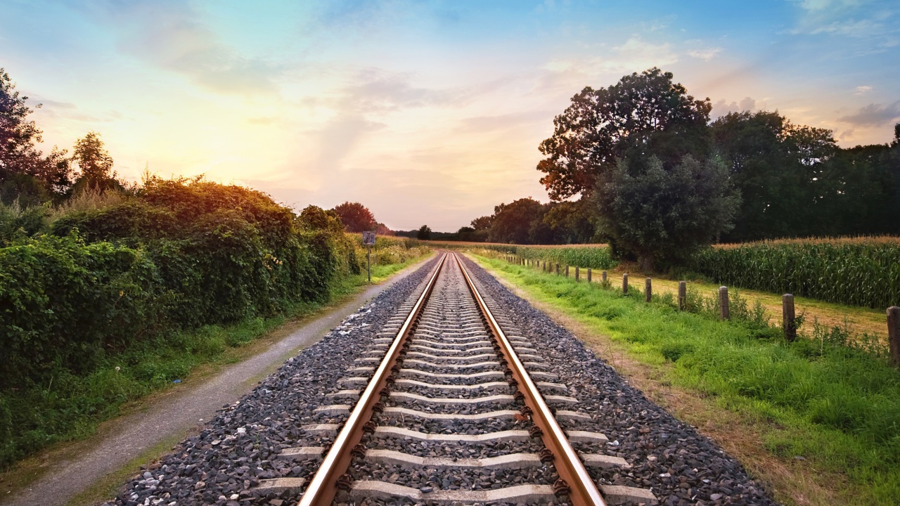 Scenic Railroad Track wallpaper 1280x720