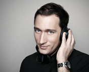 Screenshot №1 pro téma Paul Van Dyk Headphones 176x144