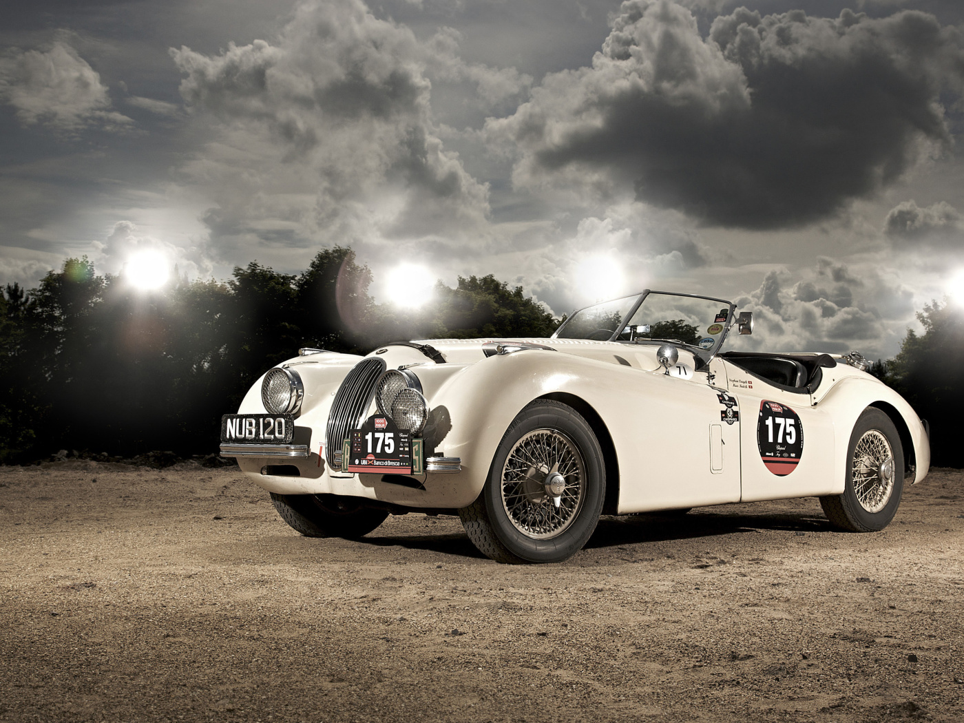 Jaguar XK120 wallpaper 1400x1050