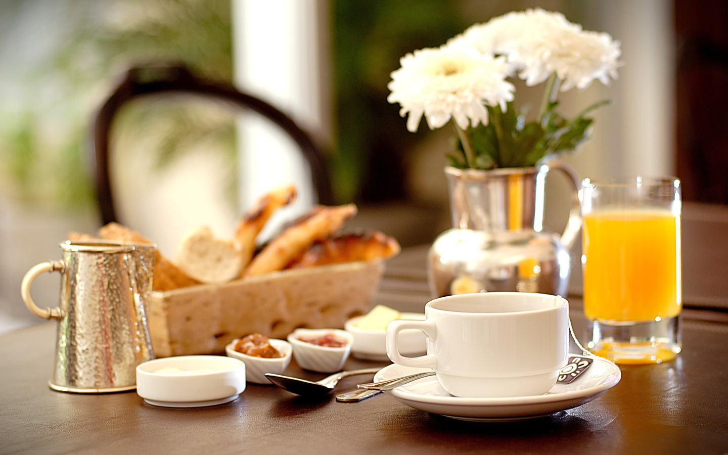 Screenshot №1 pro téma Breakfast with orange juice and Biscuits 1440x900