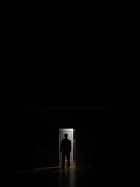 Das Silhouette In Dark Wallpaper 480x640