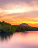 Das Manado North Sulawesi in Indonesia Wallpaper 128x160