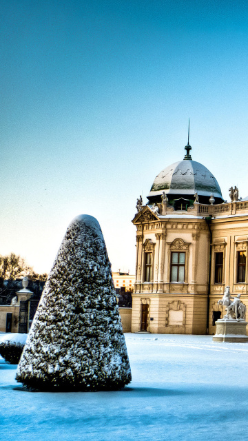 Das Belvedere Baroque Palace in Vienna Wallpaper 360x640