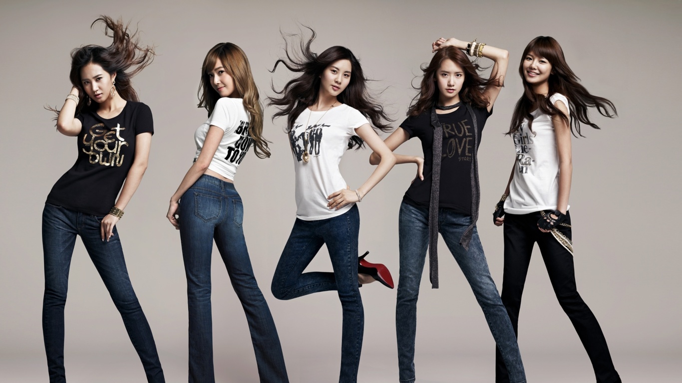 Girls Generation wallpaper 1366x768