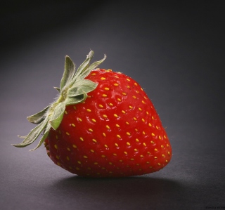 Strawberry - Obrázkek zdarma pro iPad mini