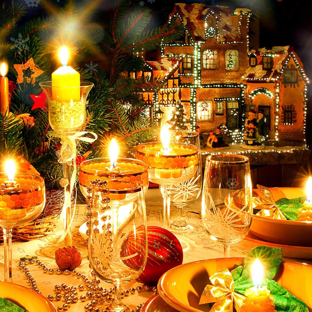 Das Serving New Years Table Wallpaper 1024x1024