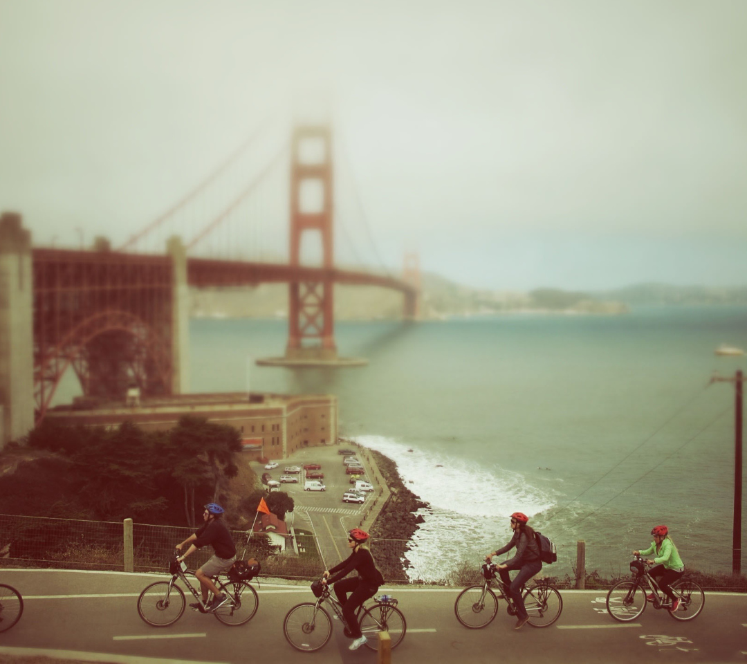 Fondo de pantalla Biking In San Francisco 1080x960