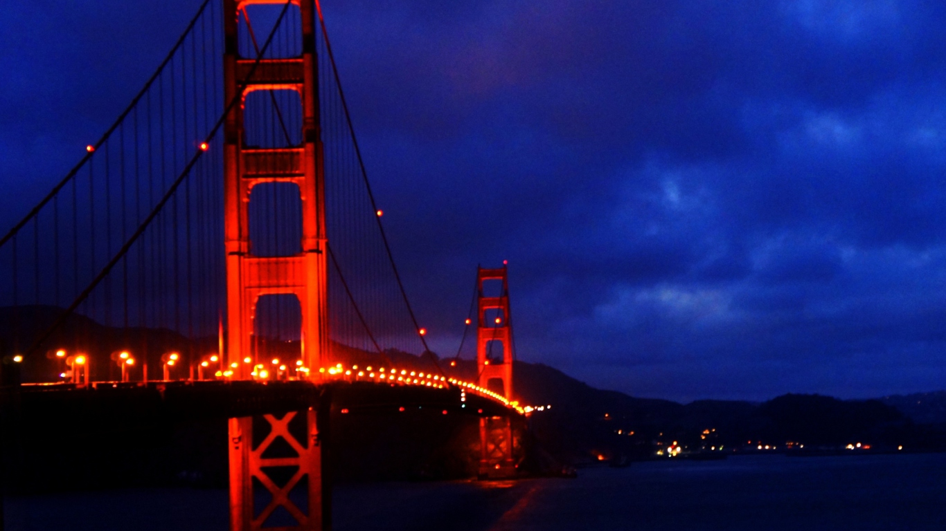 Обои Golden Gate Bridge 1366x768