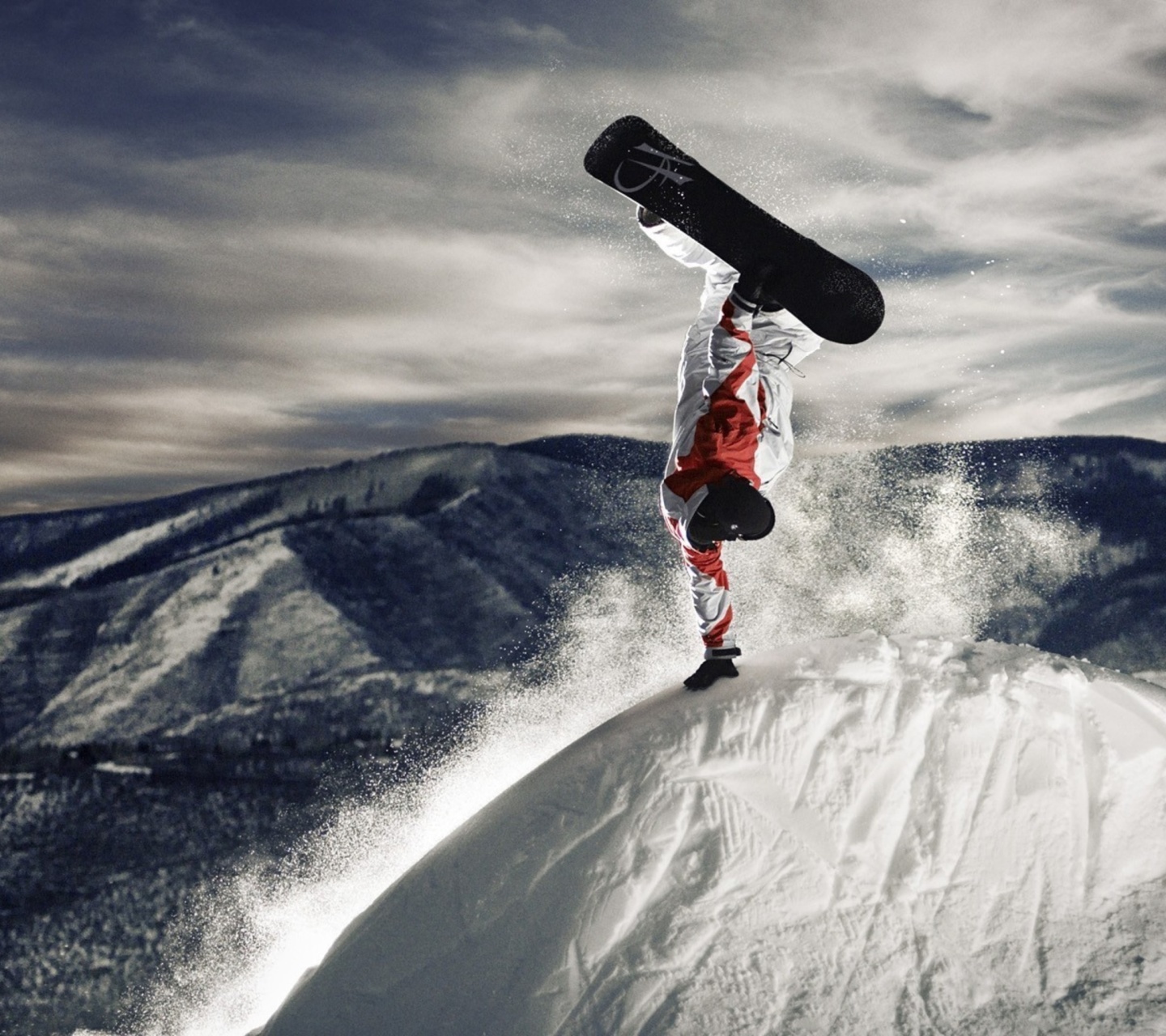 Обои Snowboarding in Austria, Kitzbuhel 1440x1280