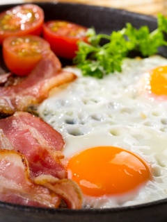 Fondo de pantalla Fried egg 240x320