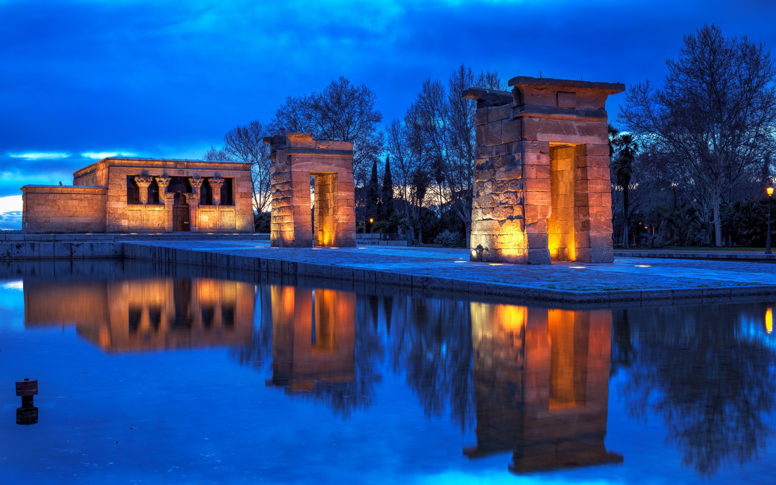 Sfondi Debod Temple - Madrid 2560x1600