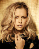 Screenshot №1 pro téma Teresa Palmer HD 128x160