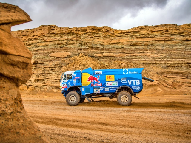 Das Kamaz Rally Car Wallpaper 640x480