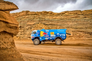 Kamaz Rally Car Picture for Android, iPhone and iPad