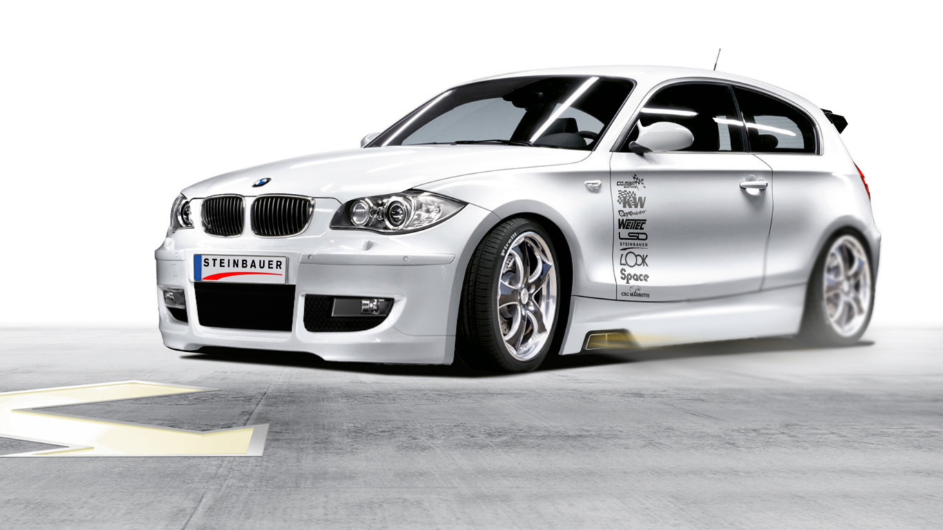 Screenshot №1 pro téma BMW 1 Series 1366x768