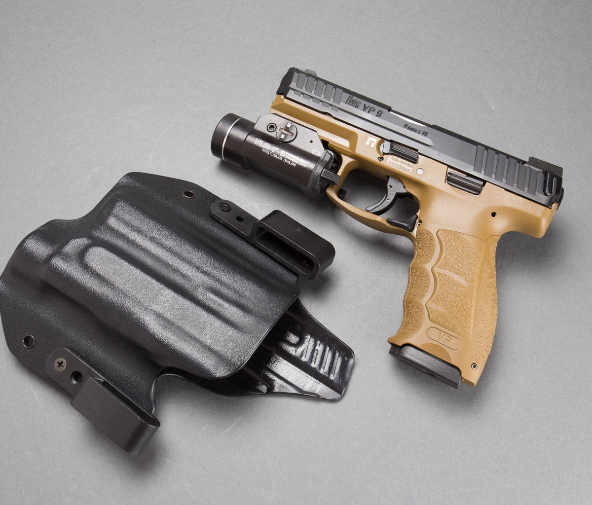 Обои Pistols Heckler & Koch 9mm 1200x1024