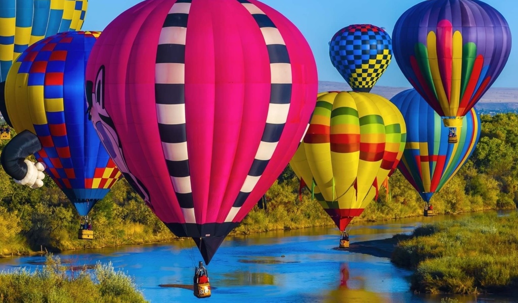 Colorful Air Balloons wallpaper 1024x600