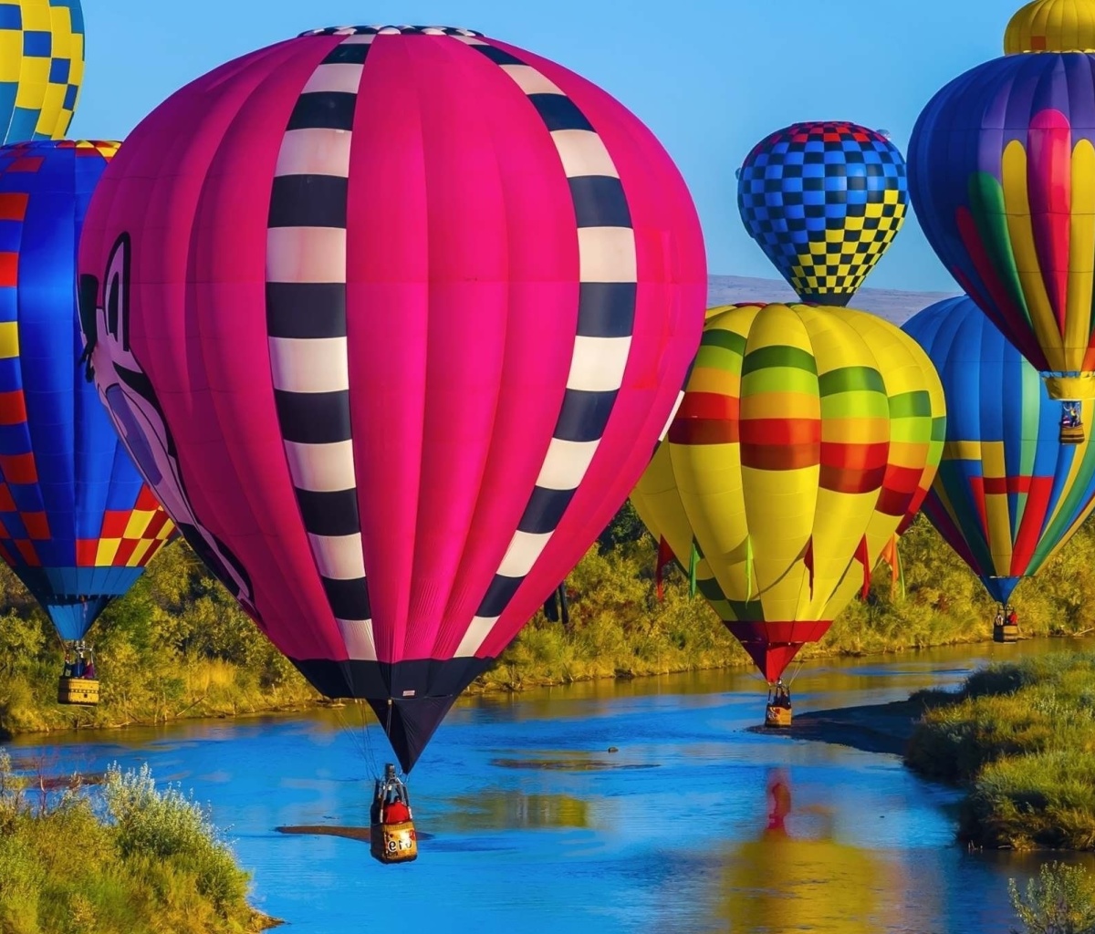 Обои Colorful Air Balloons 1200x1024