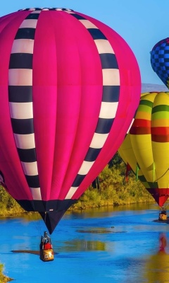 Fondo de pantalla Colorful Air Balloons 240x400