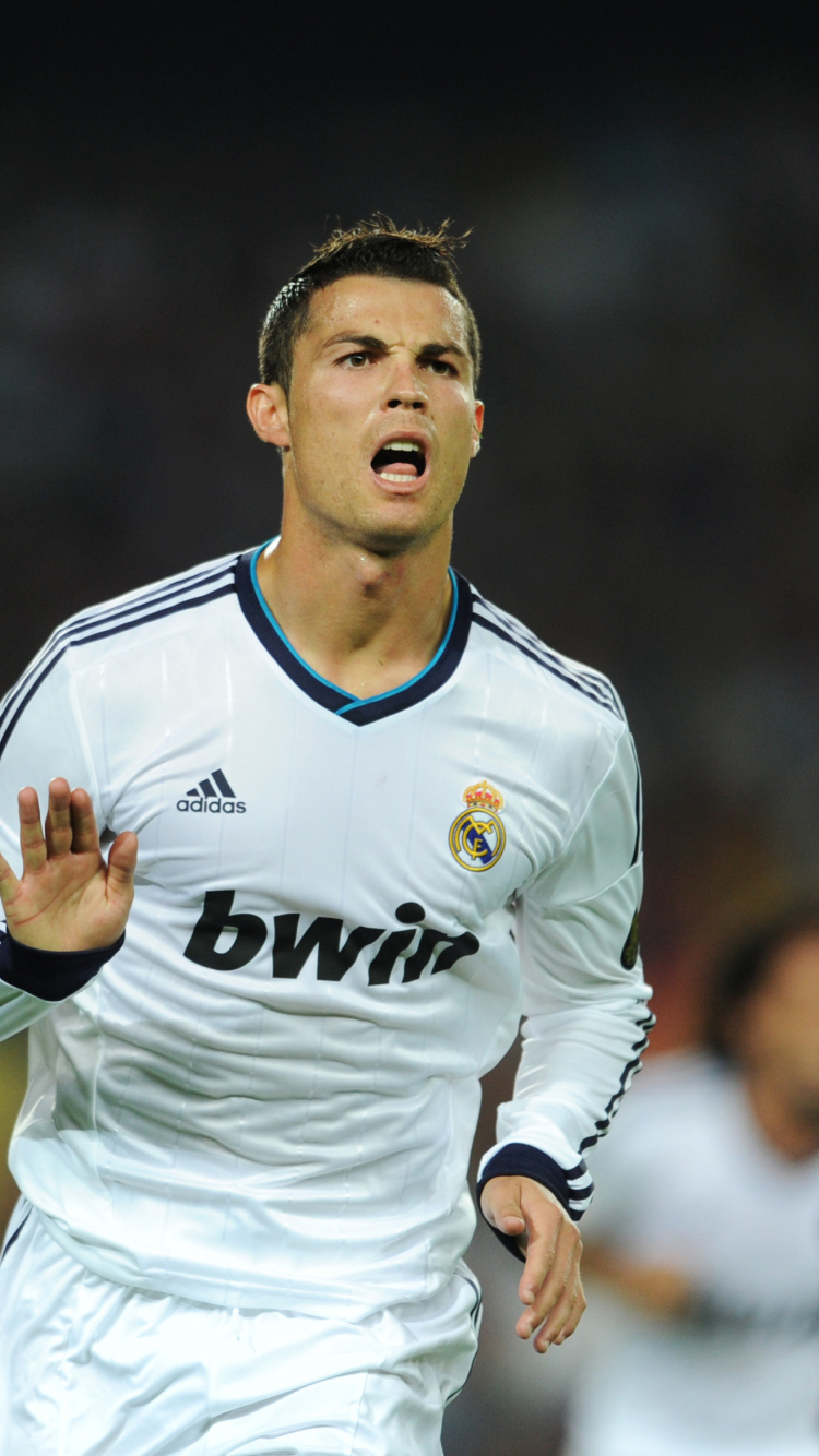 Cristiano Ronaldo wallpaper 750x1334