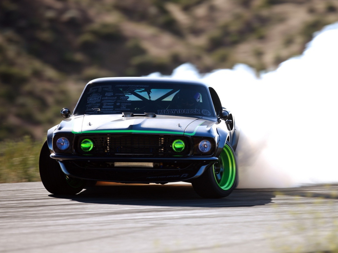 Das Ford Mustang Drifting Wallpaper 1152x864