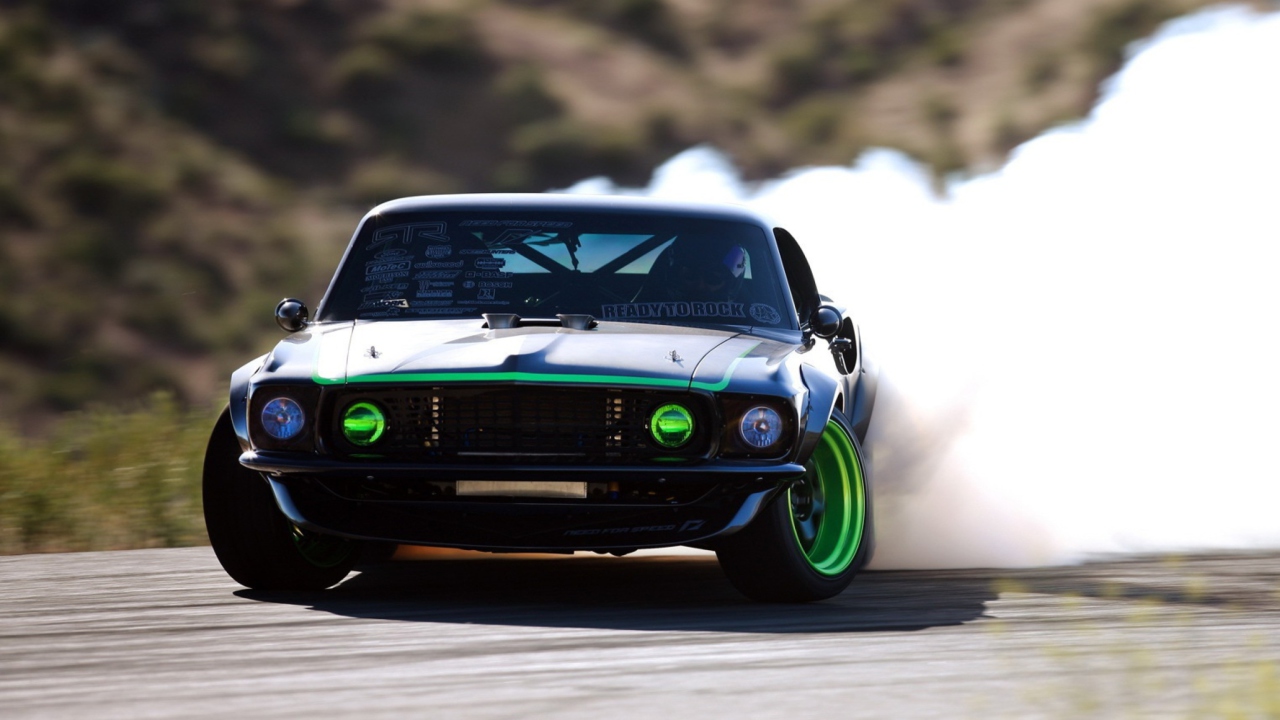 Ford Mustang Drifting wallpaper 1280x720