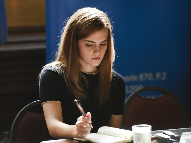 Обои Emma Watson 640x480