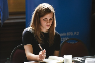 Emma Watson - Obrázkek zdarma pro Nokia Asha 210