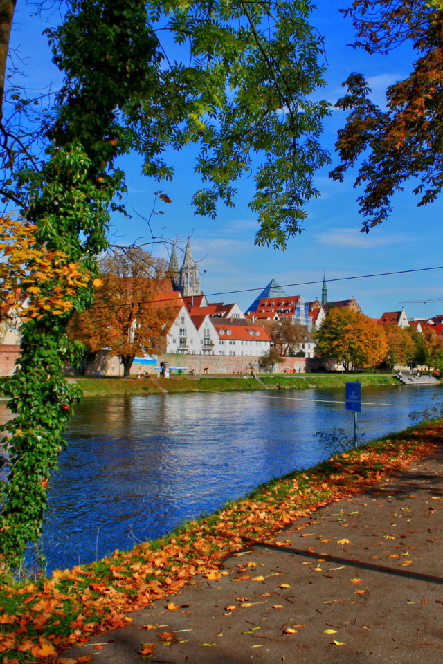 Ulm City in Baden Wurttemberg and Bayern screenshot #1 640x960