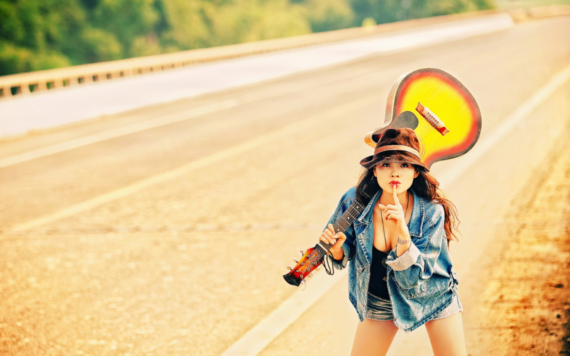 Обои Girl, Guitar And Road 1920x1200