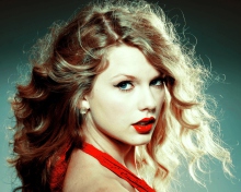 Обои Taylor Swift In Red Dress 220x176