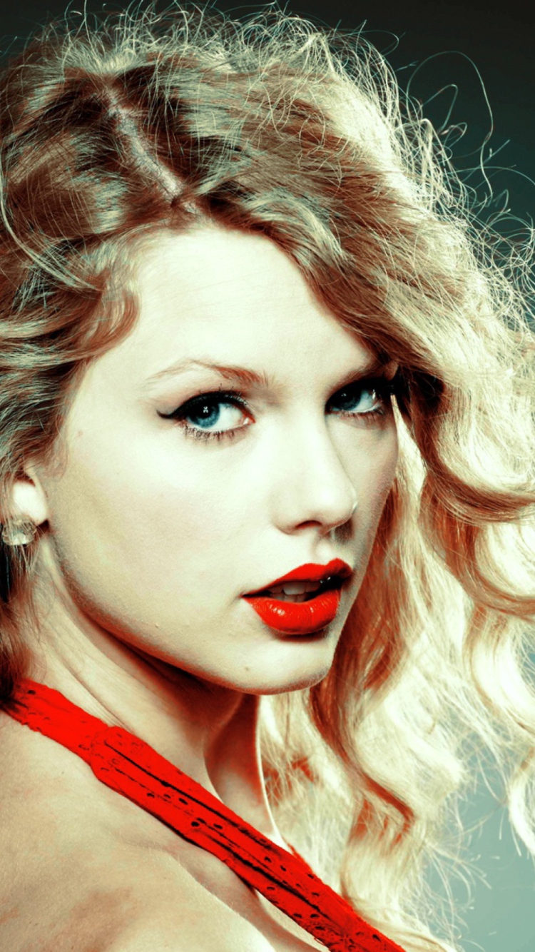 Обои Taylor Swift In Red Dress 750x1334