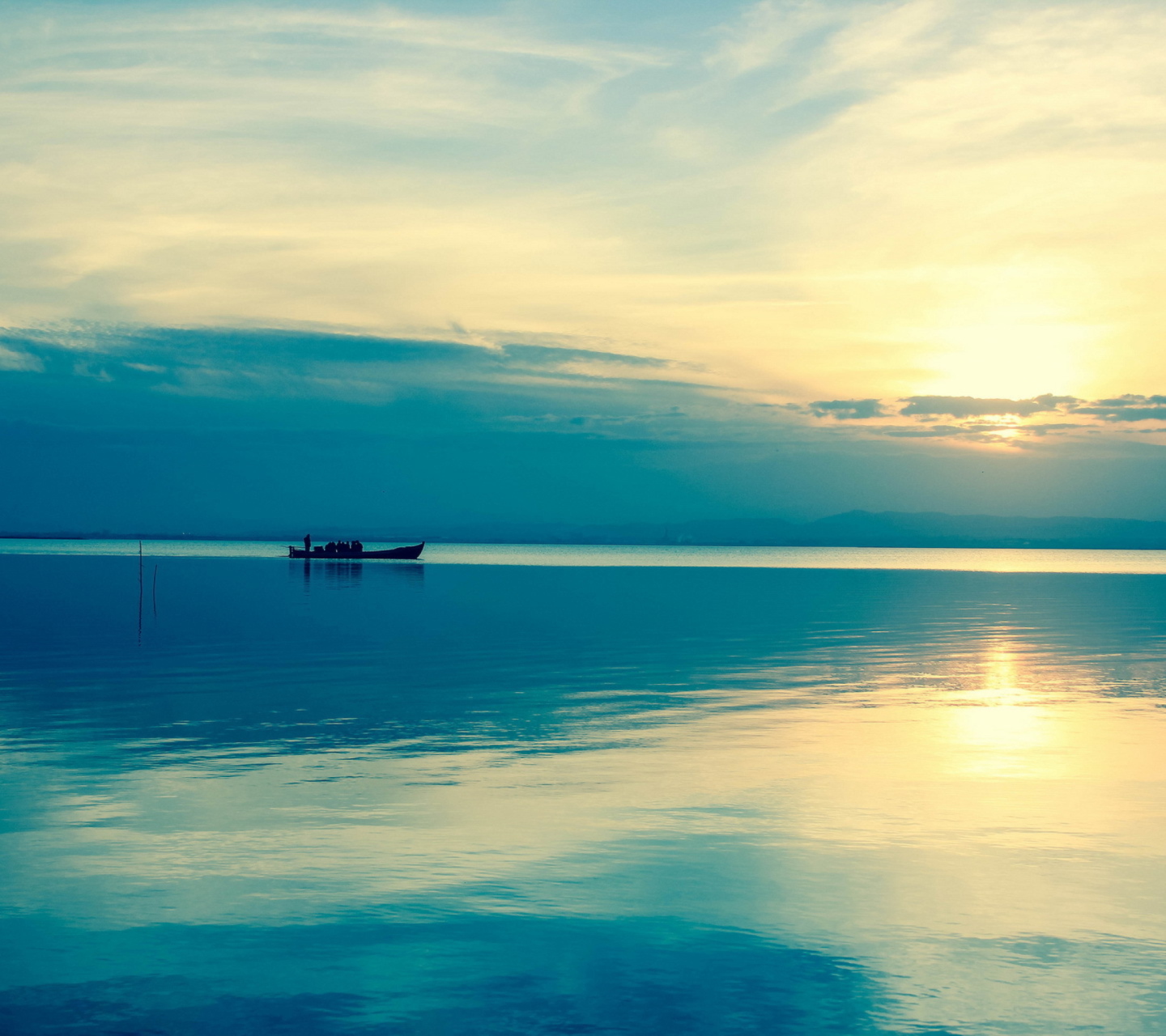 Horizon Between Sky And Sea screenshot #1 1440x1280