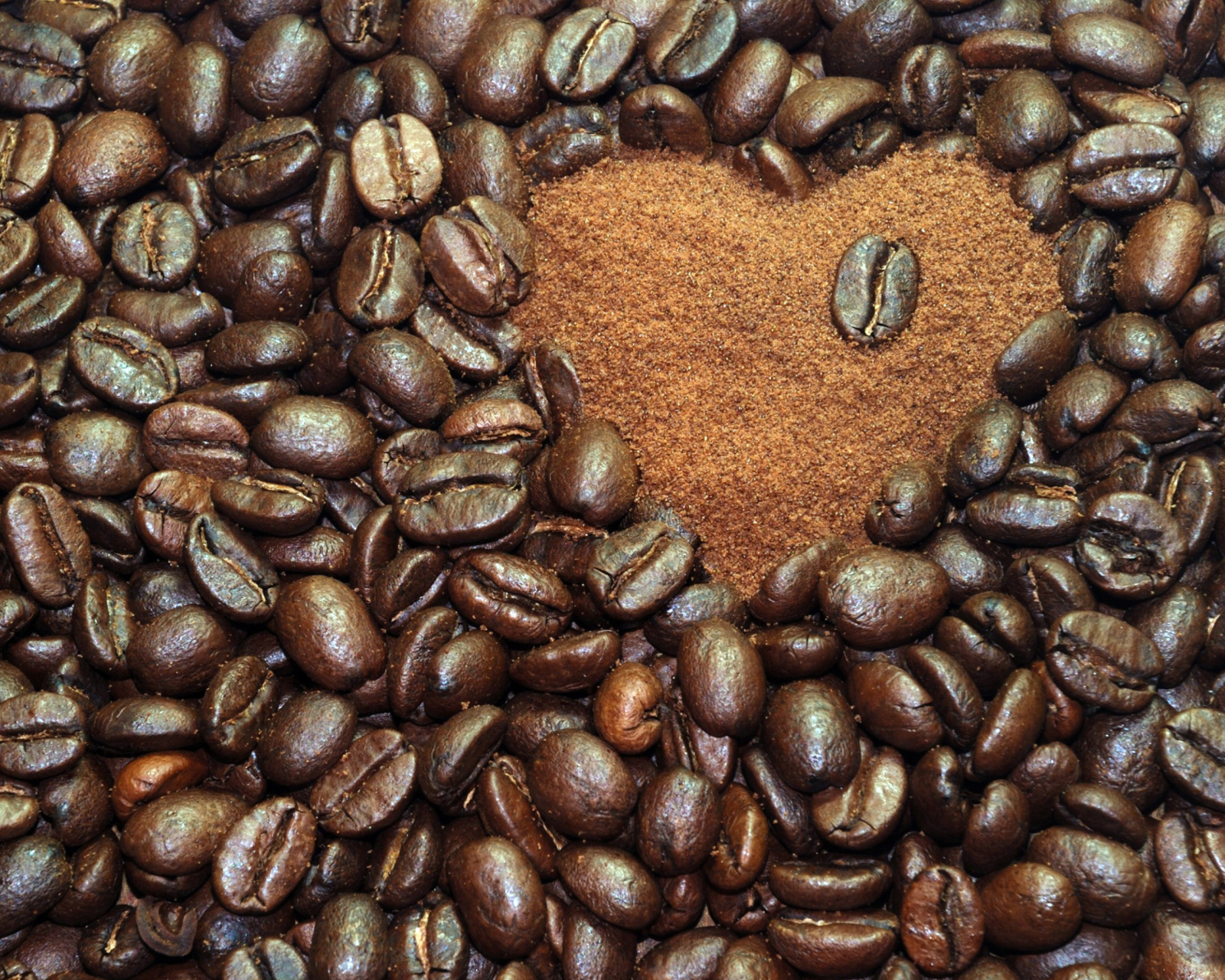 In Love With Coffee wallpaper 1600x1280