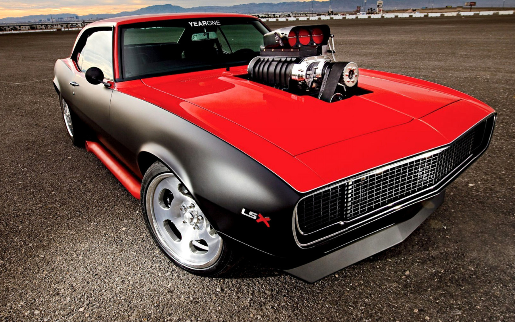 Screenshot №1 pro téma Chevrolet Hot Rod Muscle Car with GM Engine 1680x1050