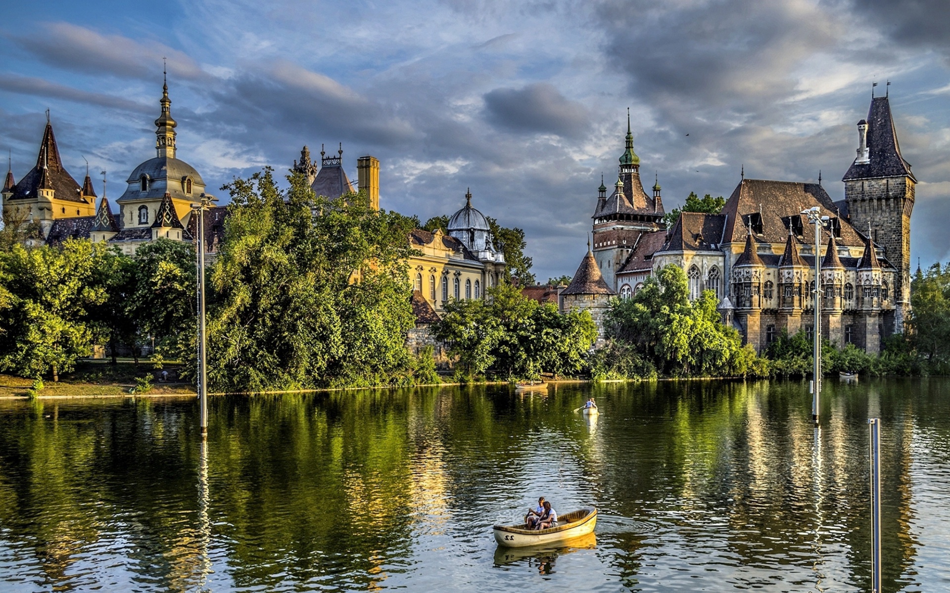 Fondo de pantalla Vajdahunyad Castle in Budapest 1920x1200